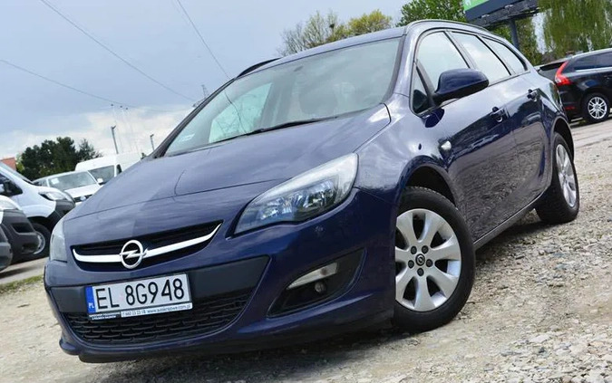 Opel Astra cena 24900 przebieg: 223000, rok produkcji 2013 z Radomyśl Wielki małe 277